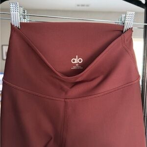 ALO Yoga Airlift Legging 7/8 Cherry Cola